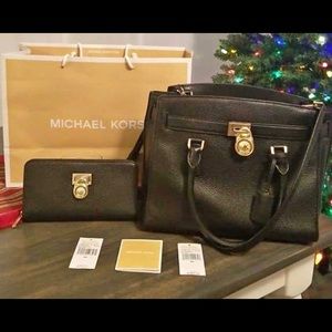 Med/Large Michael Kors Purse. **No wallet